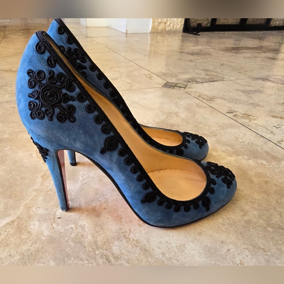 Christian Louboutin Blue Suede Samira 100 Pump Size 38.5